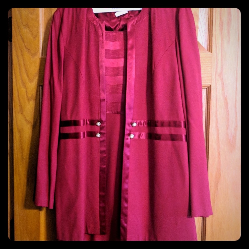 Sleevless Dress w/ Long Jacket